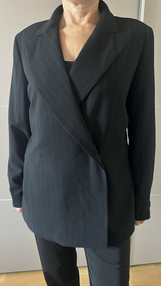 Max Mara Jacken: Veste Max Mara rayee noir taille 44 – Neu (gemäss Beschreibung) aus Vuippens von ale_6gkb 7