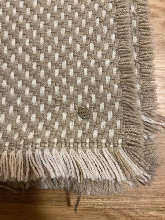 ESPRIT Damen Schal – Stylischer Accessoire Aus Weichem Material, Vielseitig Kombinierbar