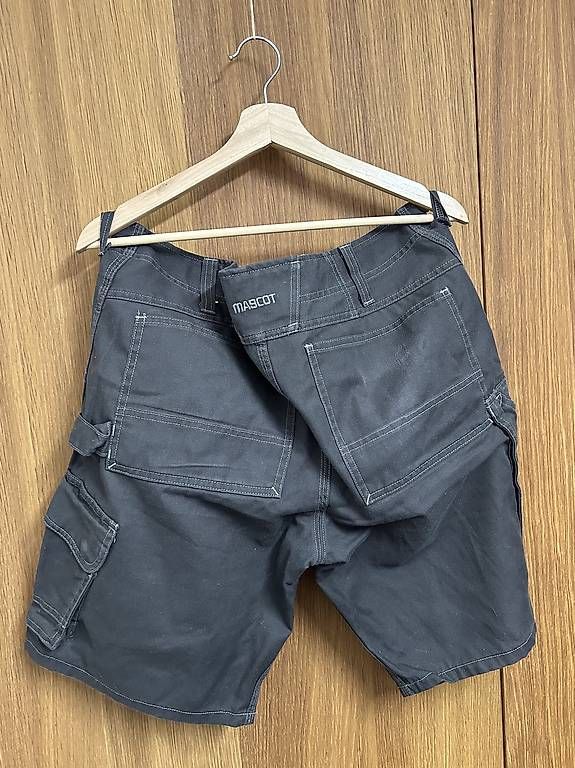 Pantaloni: graue Arbeitshose – Usato da Gais venduto da T_iziana 1