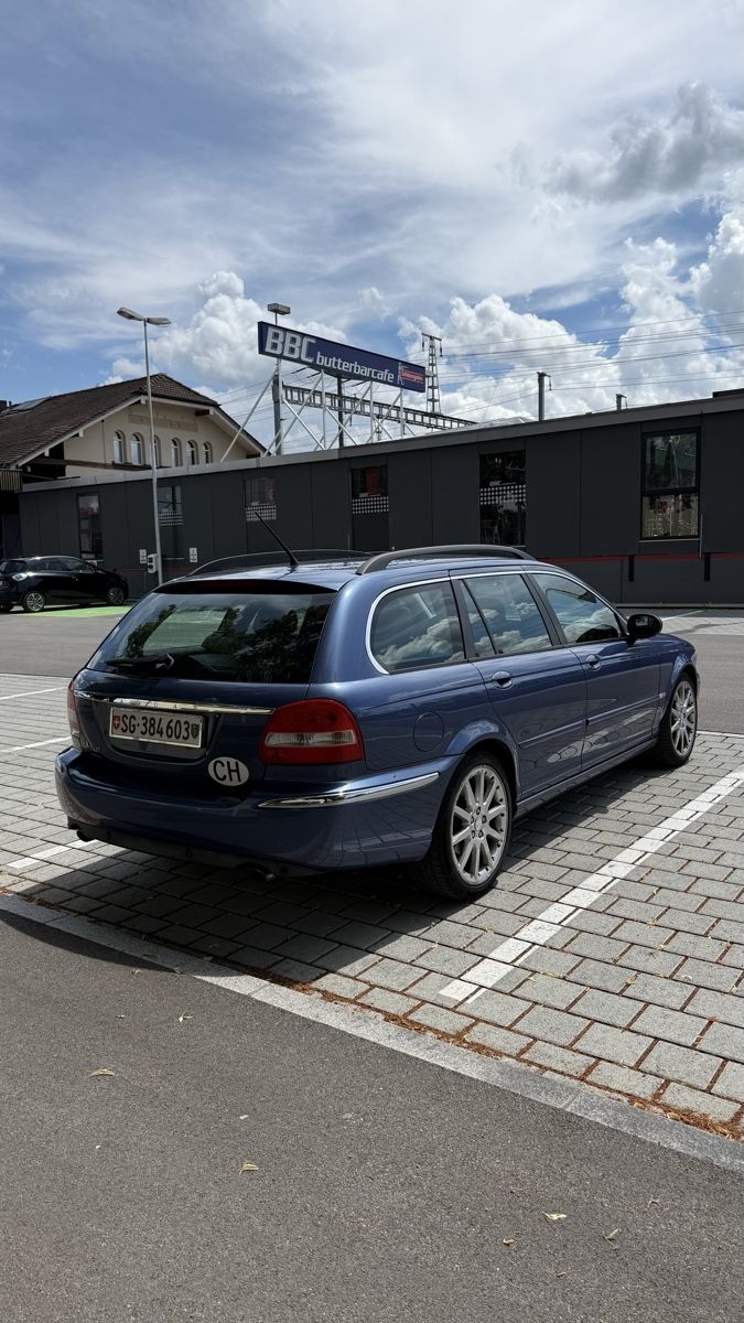 Jaguar Automobili: Jaguar X-Type – Usato da Gossau SG venduto da Adrian375 6
