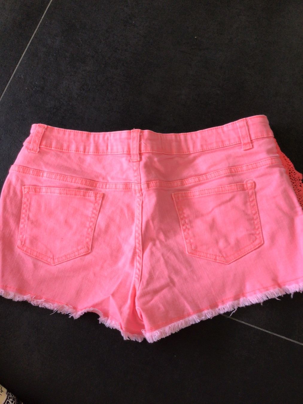 Pantaloni: Shorts, Grösse 166, in tollem Korall – Nuovo (secondo la descrizione) da Matten b. Interl venduto da MrMrsUSA 2