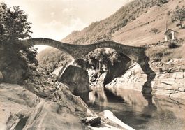 Lavertezzo TI Ponte dei Salti fiume Verzasca G