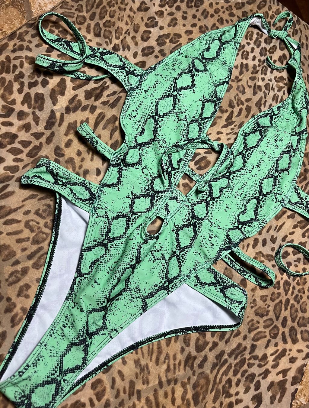 Costumi da bagno & Bikini: Tuta costume da bagno con strisce e di print pitone – Nuovo (secondo la descrizione) da Gordevio venduto da LanaZimm 5
