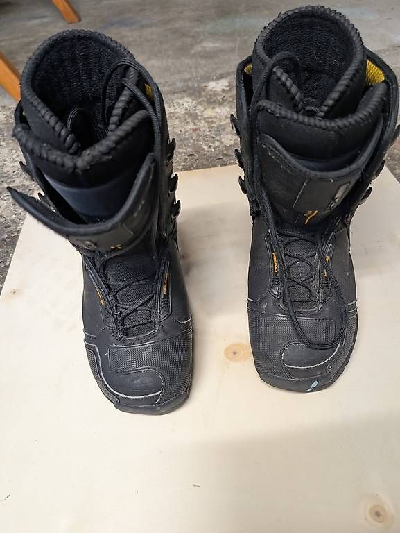 Scarpe da uomo: Snowboardschuhe Head Grösse 23.5 – Usato da Dieterswil venduto da chr_55hd 1