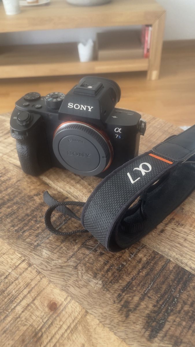 Sony Fotocamera: Sony A7S II E-mount Full-Frame camera (ILCE-7SM2) – Usato da Lausanne venduto da Nedfilms