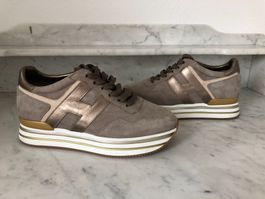 Hogan Sneaker Beige Gr. 39.5 Neuwertig