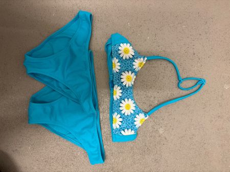Sommer Bikini mit Gänseblümchen, Gr. ca 124/128 Türkis Top!