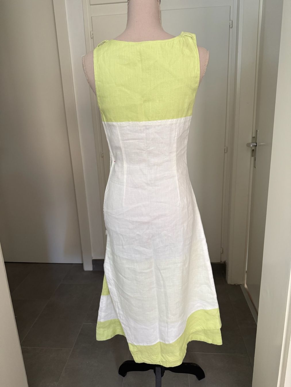 Vestiti: Carnaby - Robe - Lin - 36 – Usato da Sion venduto da accroshoes 2