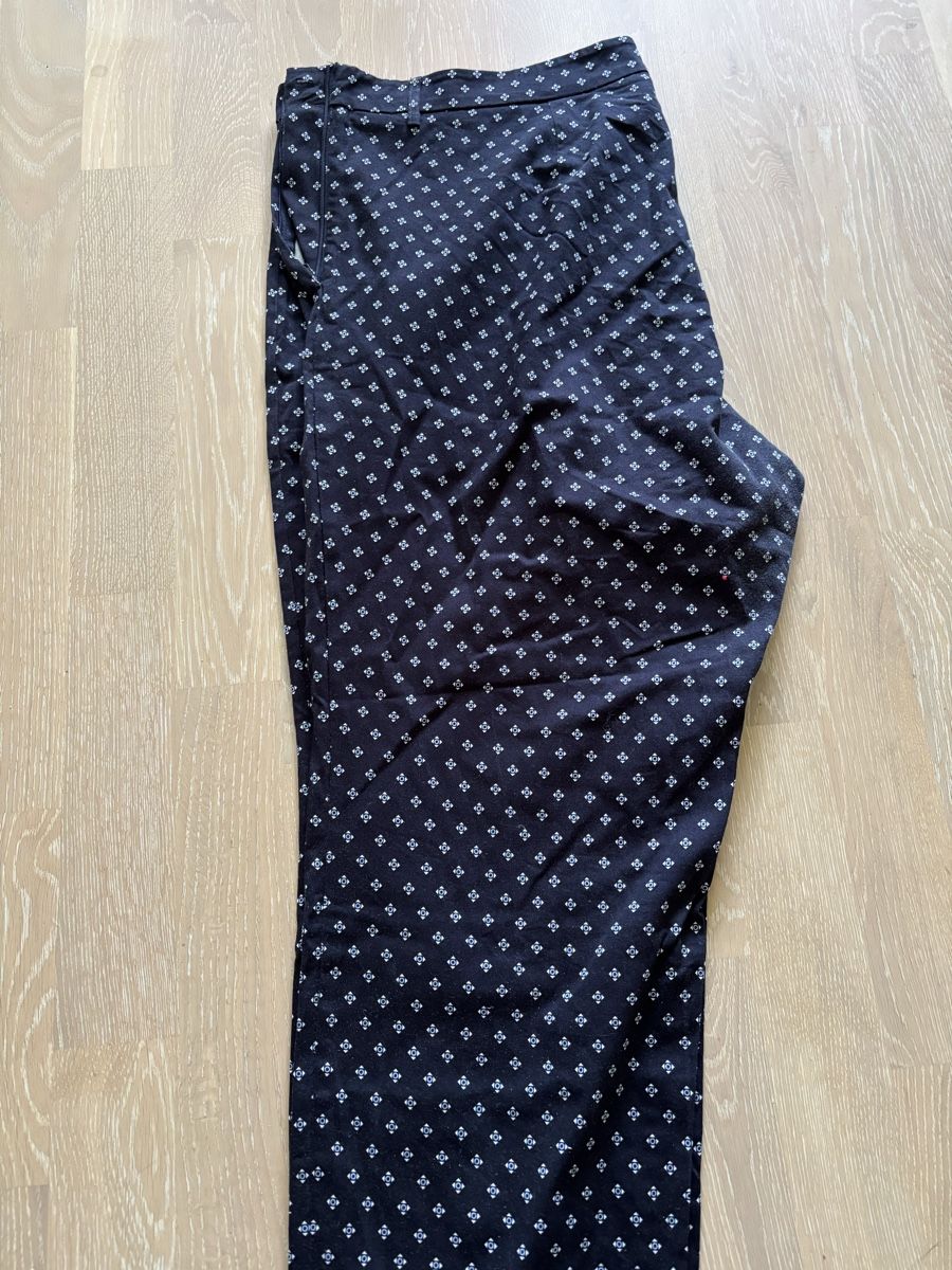 H&M Pantaloni: Dunkelblaue gemusterte Sommer Hose Grösse 52 – Nuovo (secondo la descrizione) da Wald AR venduto da bertli00
