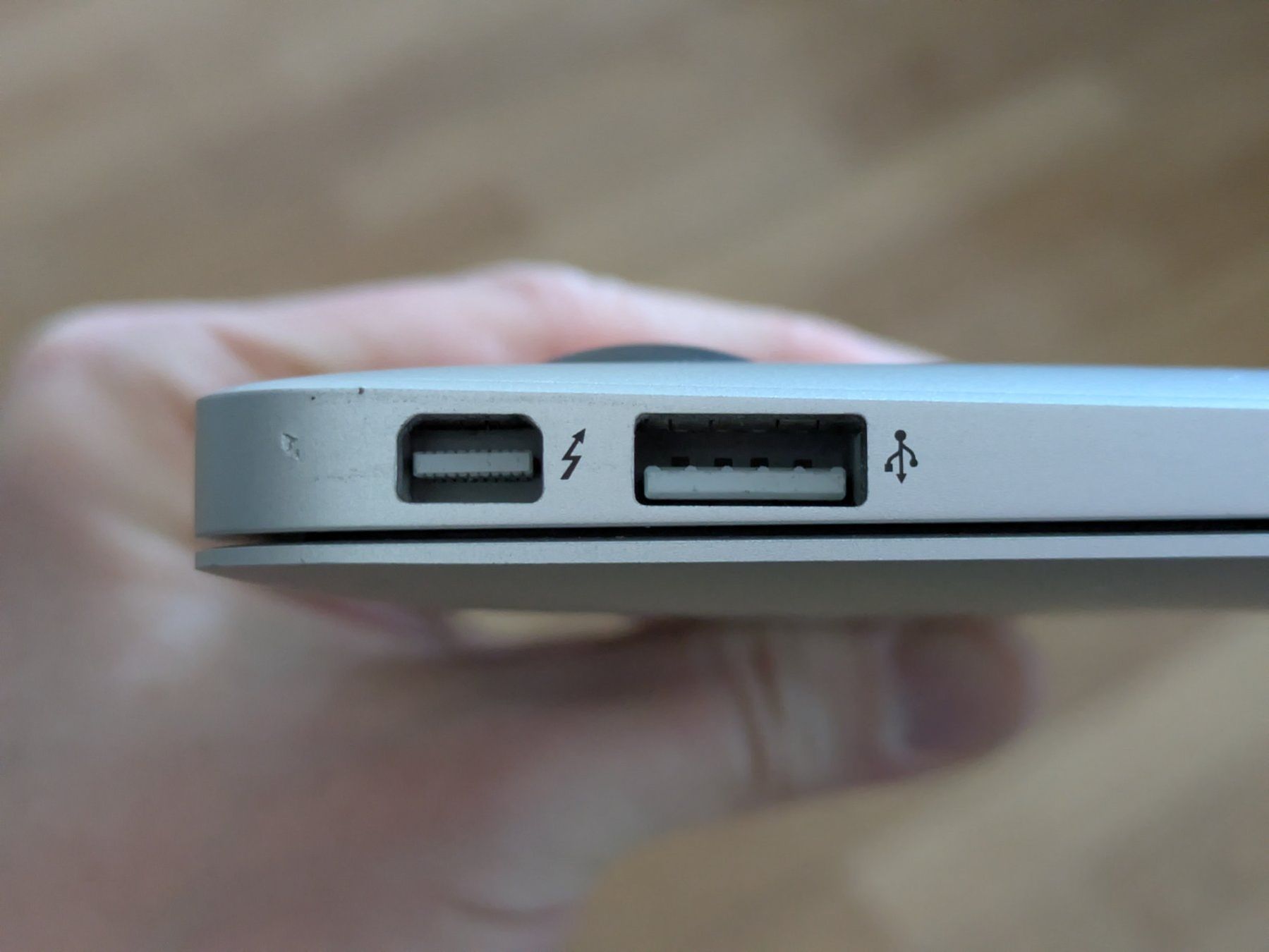 Apple Notebook: Superkompaktes MacBook Air 11 Zoll – Usato da Solothurn venduto da Sburkard 5