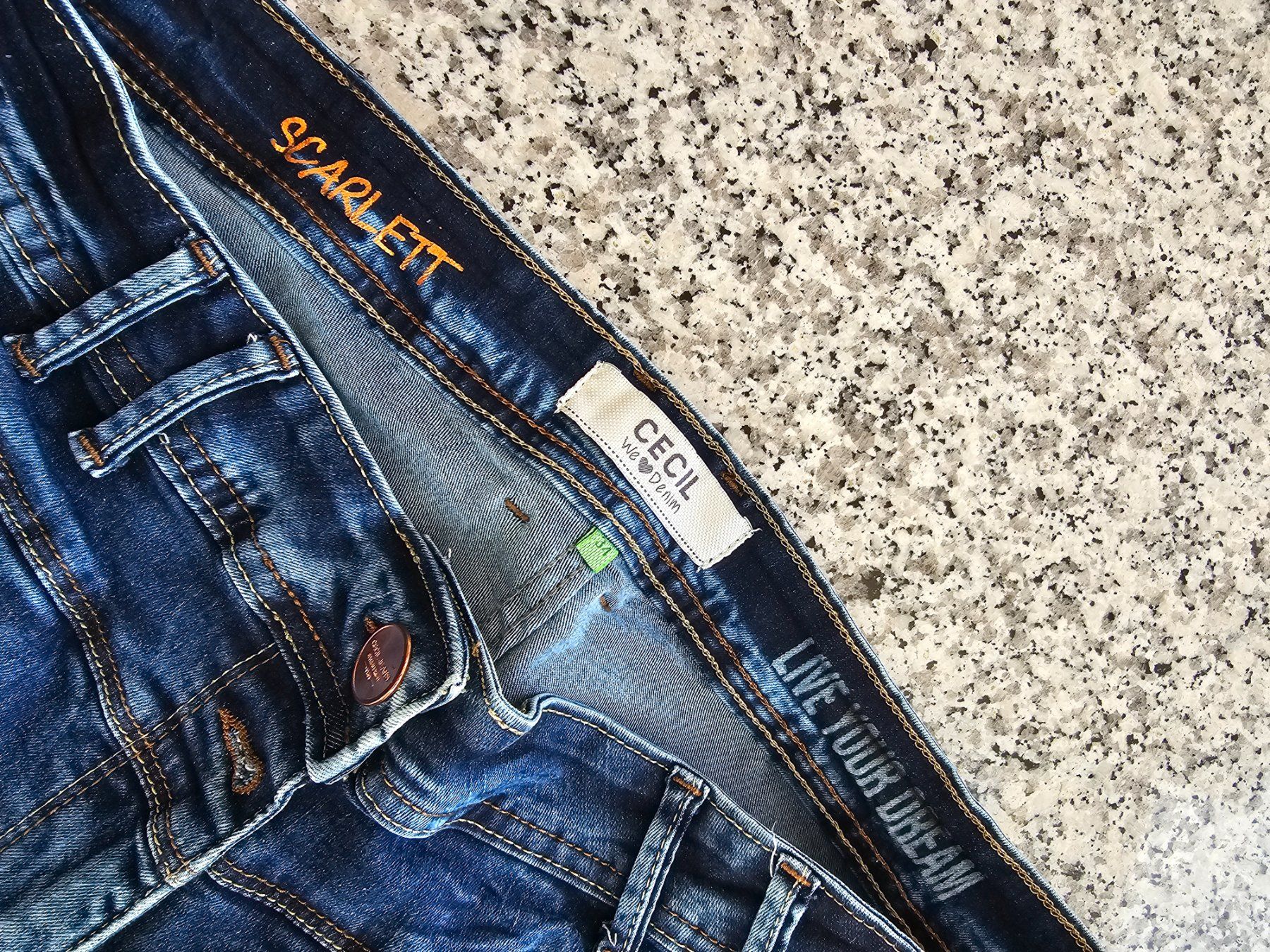 Cecil Jeans: 2 Cecile-Jeans Gr. 34 – Usato da Sirnach venduto da Grm5 3
