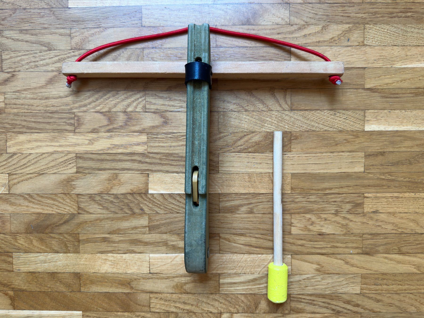 Spielzeuge: Holz Bogenschießset & Recurvebogen – Gebraucht aus Lausanne von brixton 1