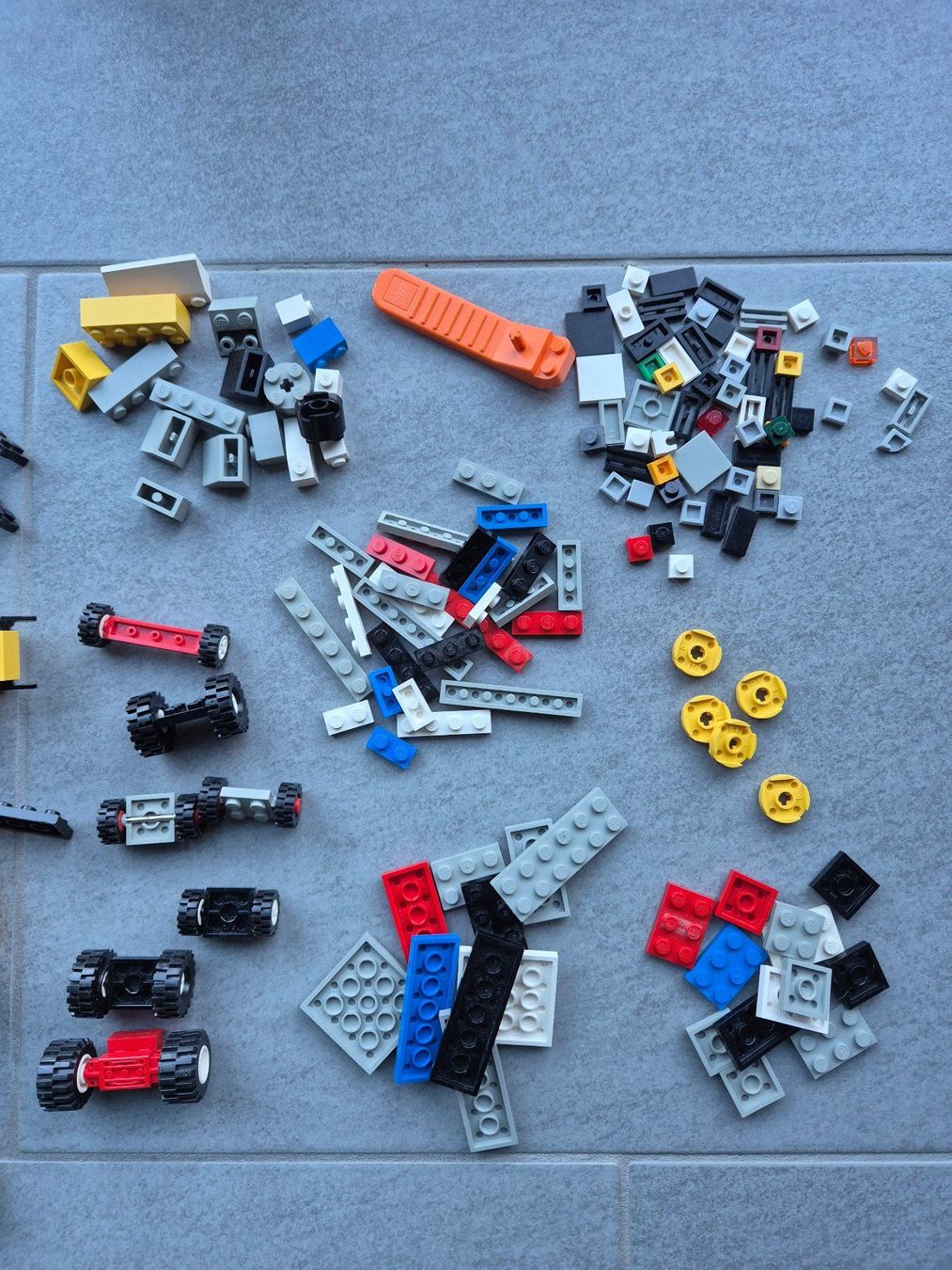 Lego Kit di costruzioni: LEGO City Kleinteile – Usato da Sissach venduto da DenJoe 1