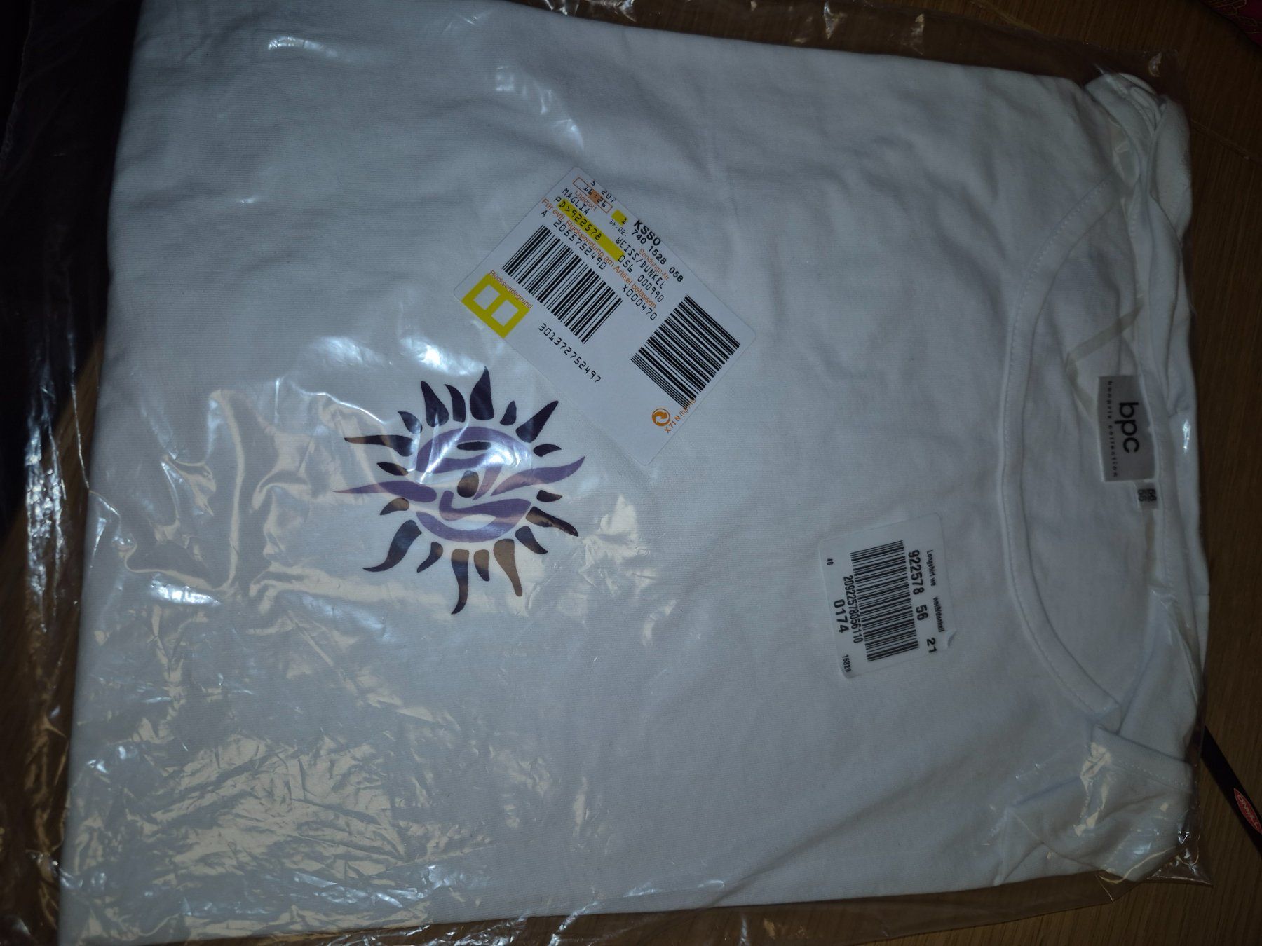 T-shirts: Damen Tshirt Gr.56/58 Weiss – Neuf avec emballage d'origine à Buttikon SZ par sefa02