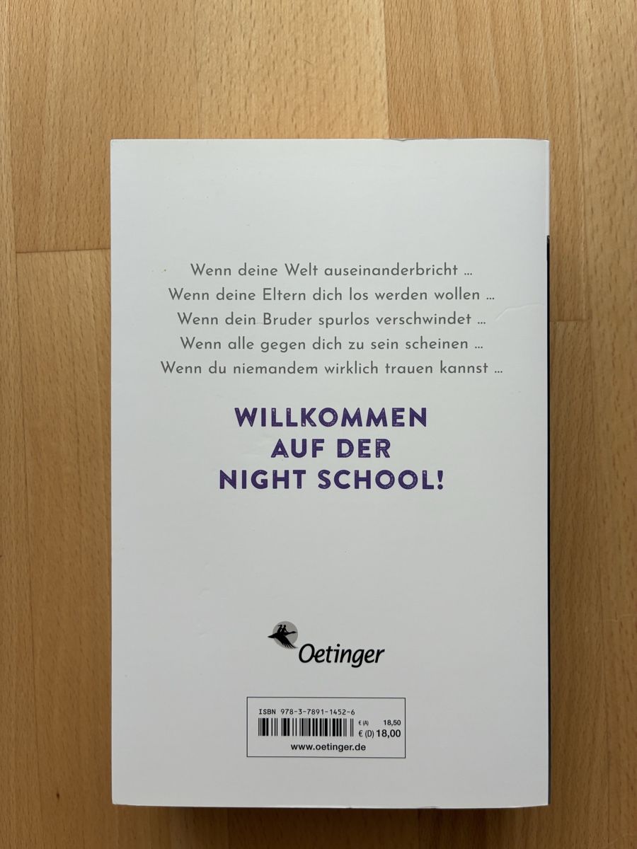 Libri: NIGHT SCHOOL - BAND 1 VON C.J. DAUGHERTY – Nuovo (secondo la descrizione) da Zwingen venduto da lar_m9ng 2