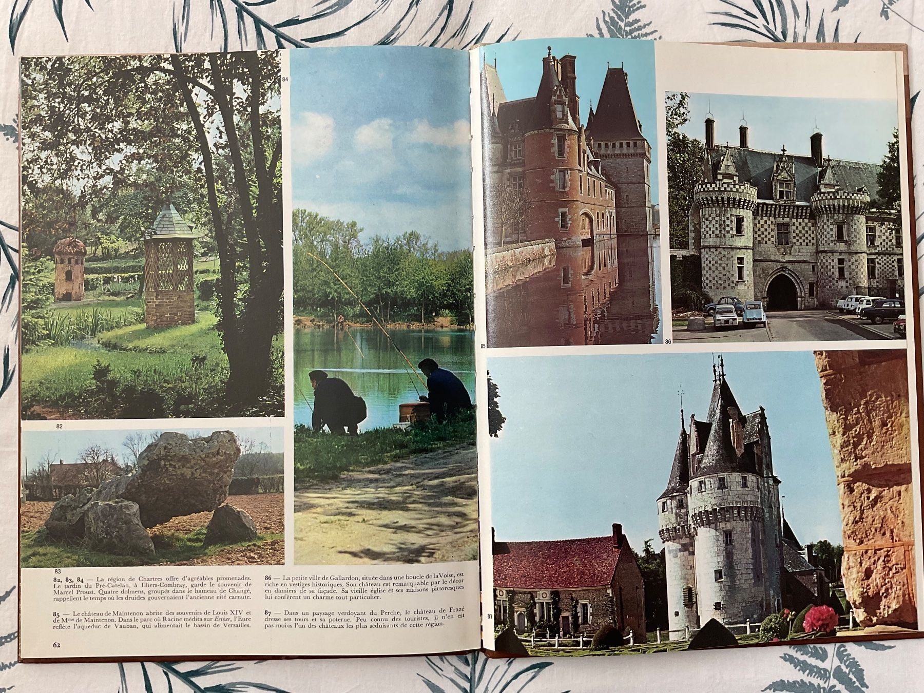 Libri: Chartres (en français) – Usato da Zürich venduto da tol_b7c7 7