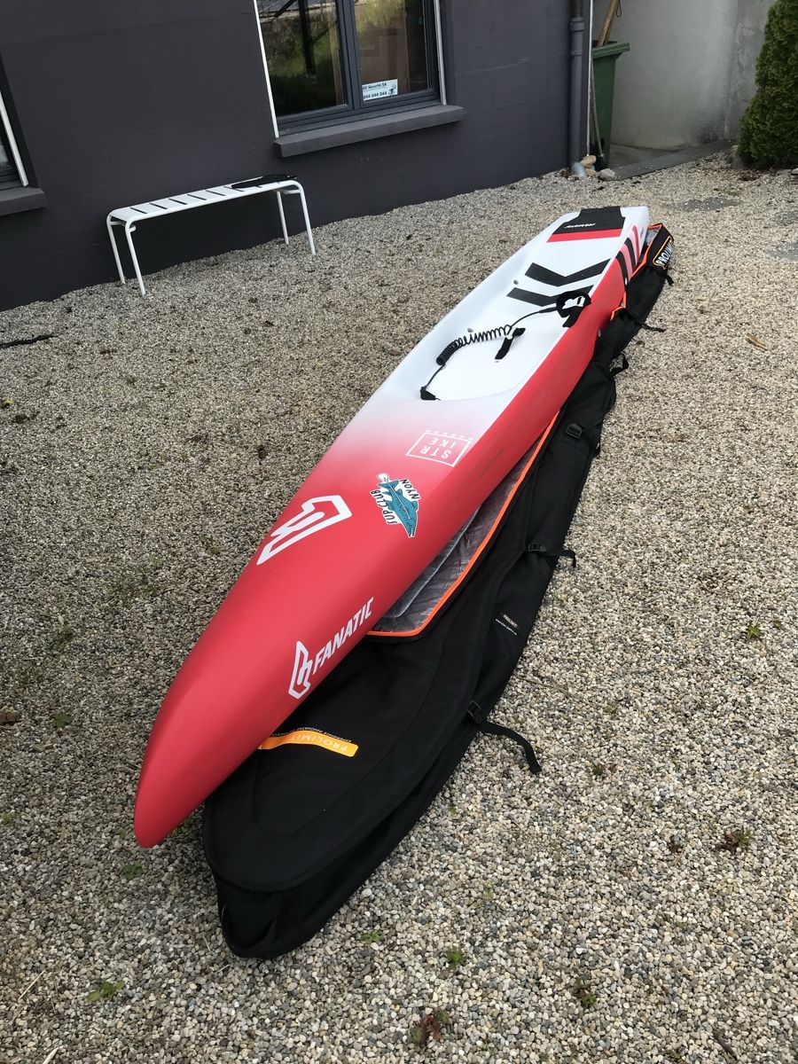 Tavole da surf e di nuoto: Race SUP Fanatic Strike Carbon – Usato da St-Aubin-Sauges venduto da vildfr