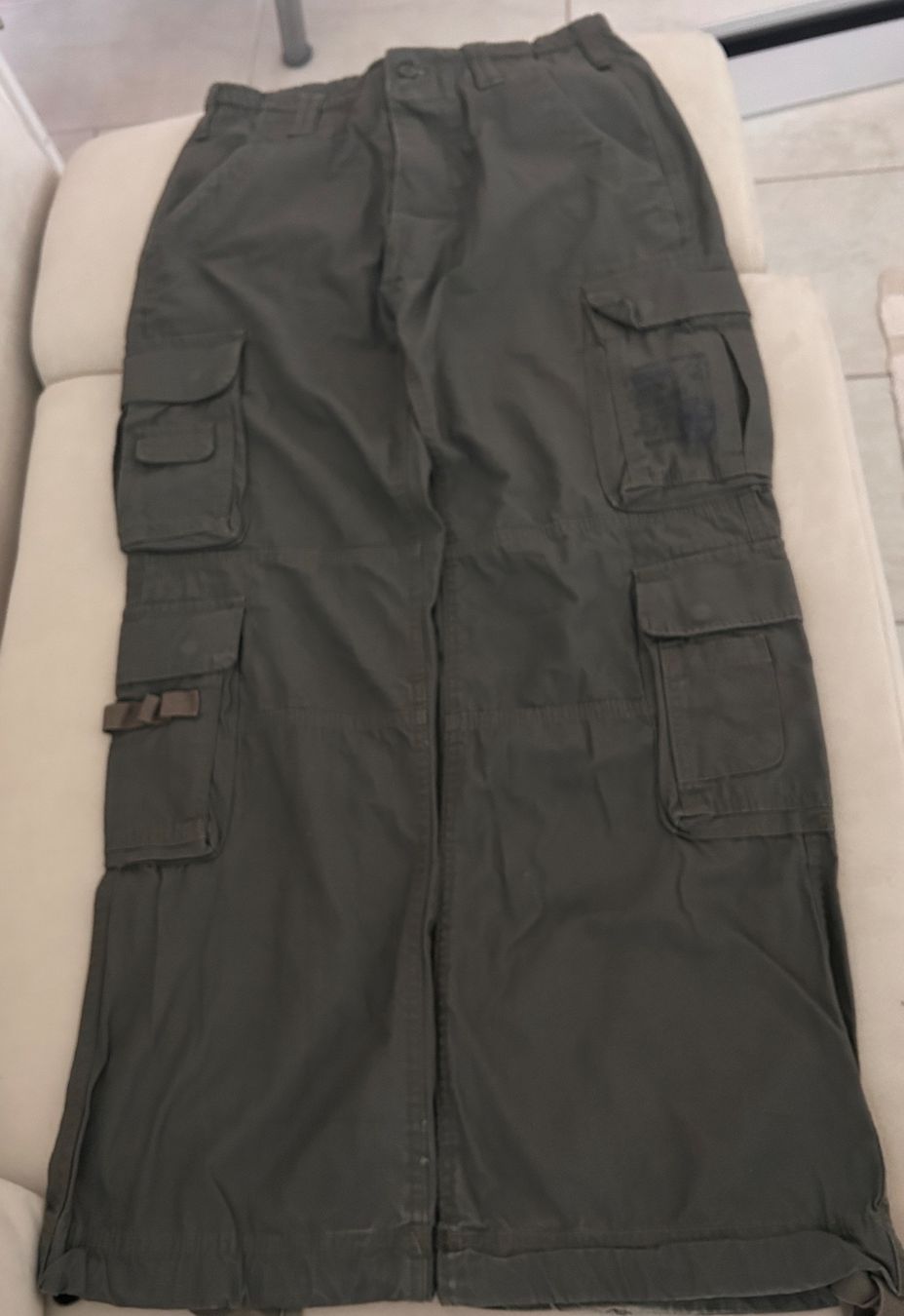 Pantaloni: Brandit Cargohose Olivgrün – Usato da Freienbach venduto da mar_rvc6