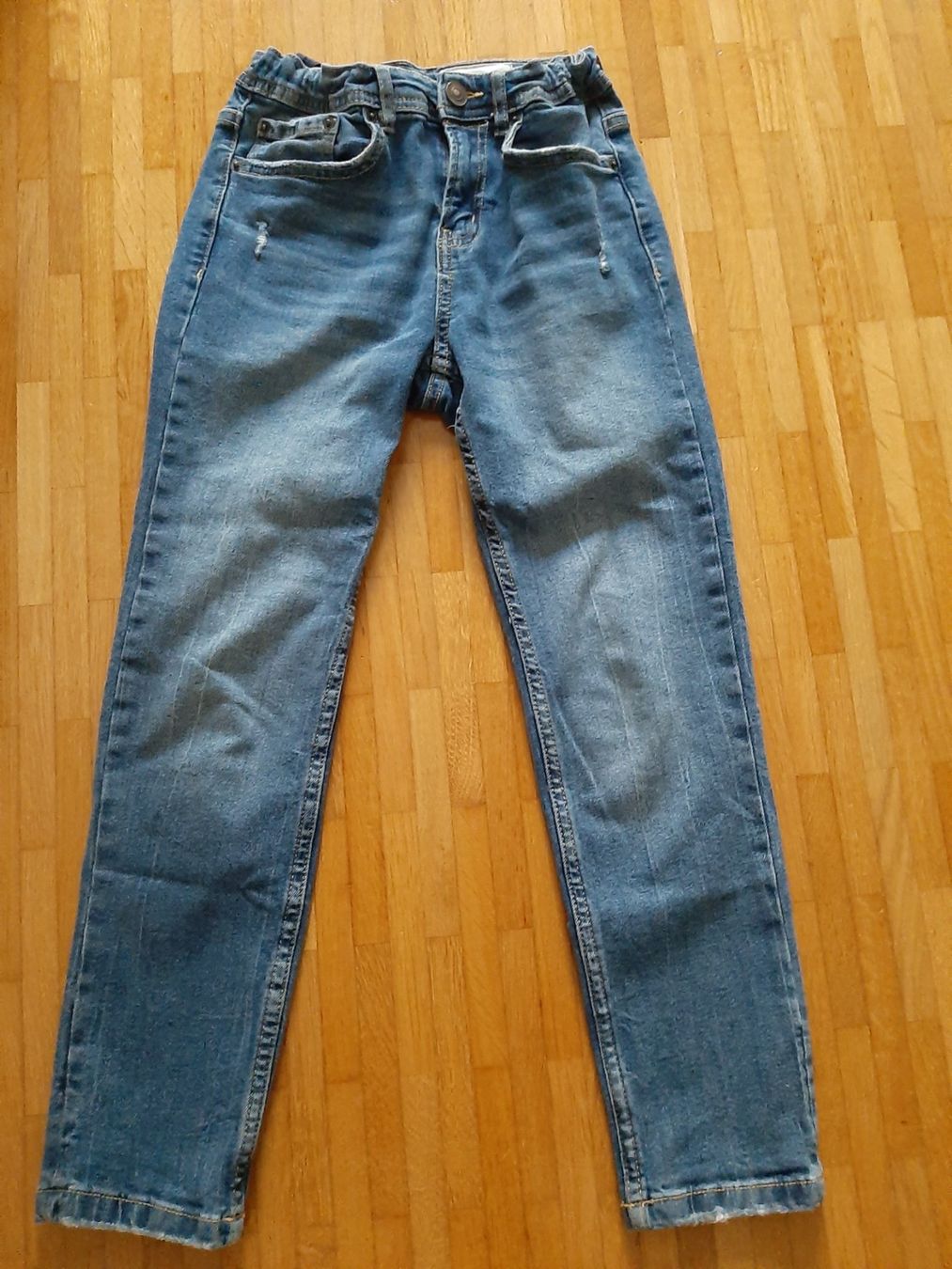 Pantaloni: Lot 2 Jeans stylés + pyjama  140 – Nuovo (secondo la descrizione) da Petit-Lancy venduto da pecaesculca 2