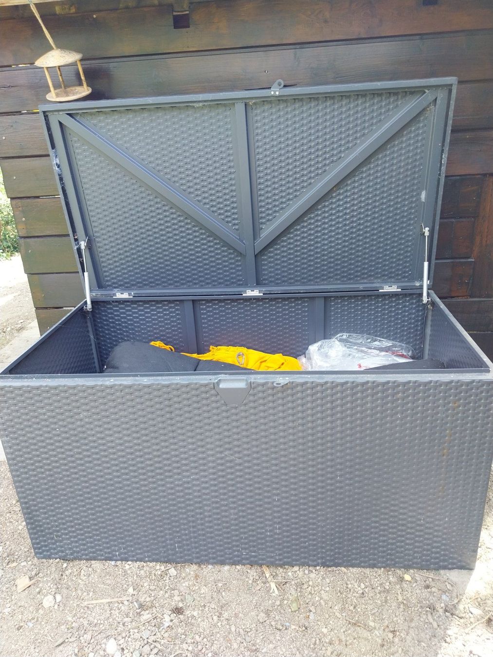 Box contenitori: Box rangement jardin en métal – Usato da Vessy venduto da antje.schmittmartin