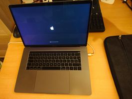 Macbook Pro 15 Zoll 2018 / I7 - 6 Kerne / 32GB RAM /  512GB