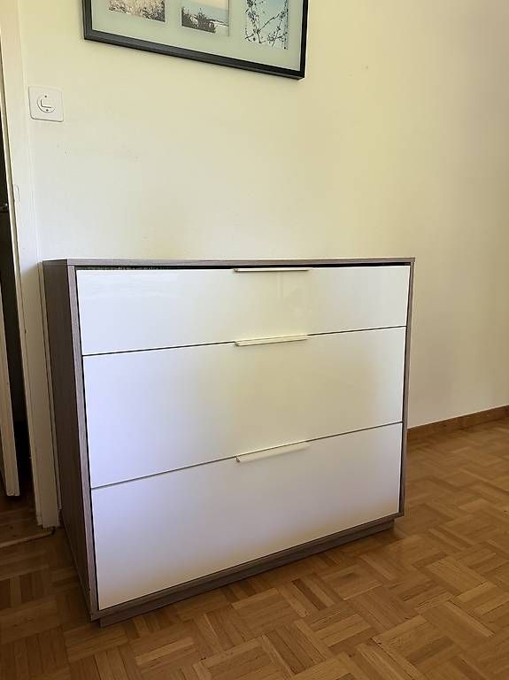 Cassettiere: Commode Nyvoll IKEA 90x80x50 cm  – Usato da Coppet venduto da LeslieAnnArm