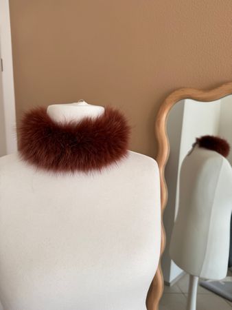 Edler Fuchskragen, rotbraun, Pelzkragen, Herbst-Look