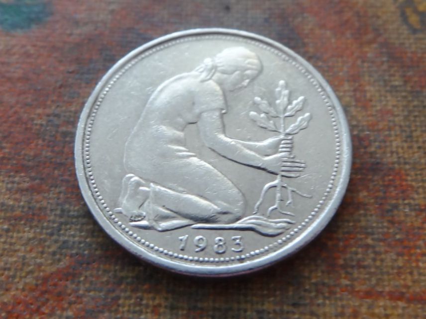 Tutti le monete: DEUTSCHLAND 50 Pfennig 1983 – Usato da Romanel-sur-Lausanne venduto da Swift13