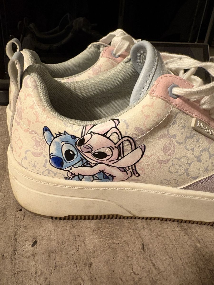 Pull&Bear Scarpe per ragazze: Scarpe snekers Disney Stitch Pull&Bear, Taglia 37 – Usato da Novazzano venduto da jen_hx8j 1