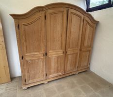 Schrank Kiefernholz Landhausstil 4-türig guter Zustand