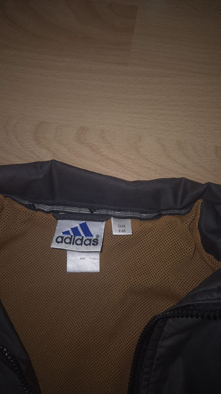 Adidas Giacche: Adidas Jacke Grösse 38 – Usato da Nürensdorf venduto da kmo_jd9m 1