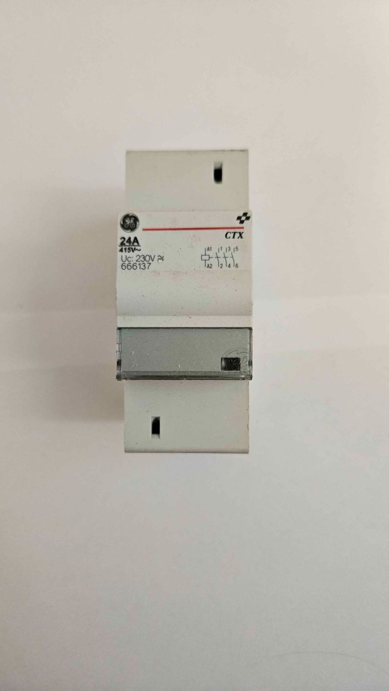 Alimentazione elettrica: CTX Schütz CTX2430230U 24A – Usato da Buochs venduto da D.Scheuber 1