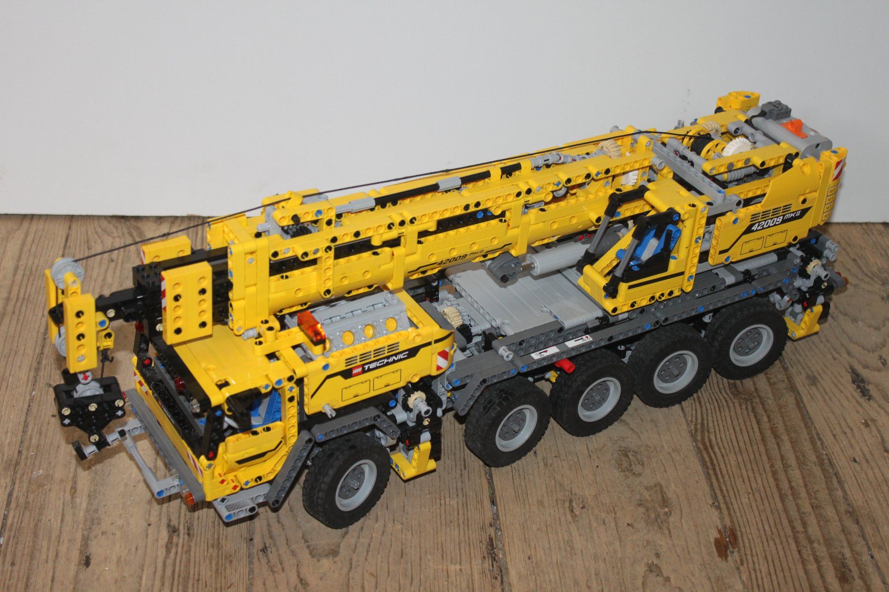 Lego Baukästen: Lego Technic Mobiler Schwerlastkran 42009 – Gebraucht aus Glarus von Toni-Glarus 1