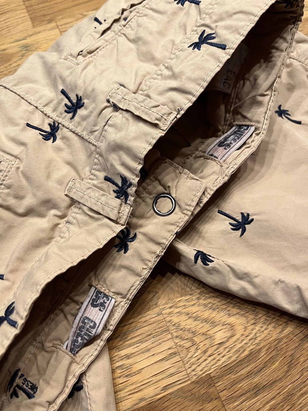 Guess Pantaloni: Guess Shorts Gr.152 – Usato da Oberdorf SO venduto da sa-na 2