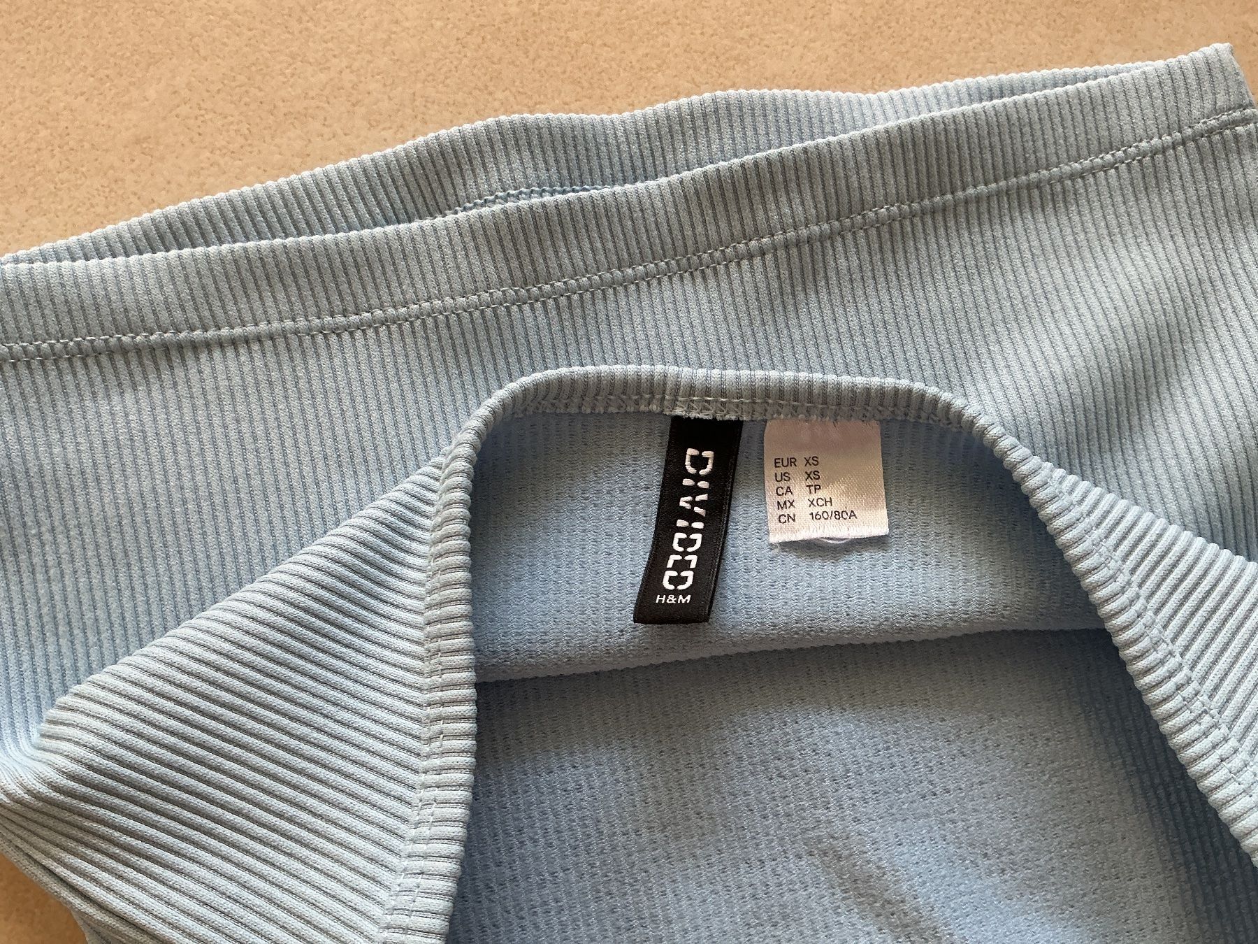 H&M Tops: Damen Top hellblau Grösse XS – Gebraucht aus Frauenfeld von Stehojen 2