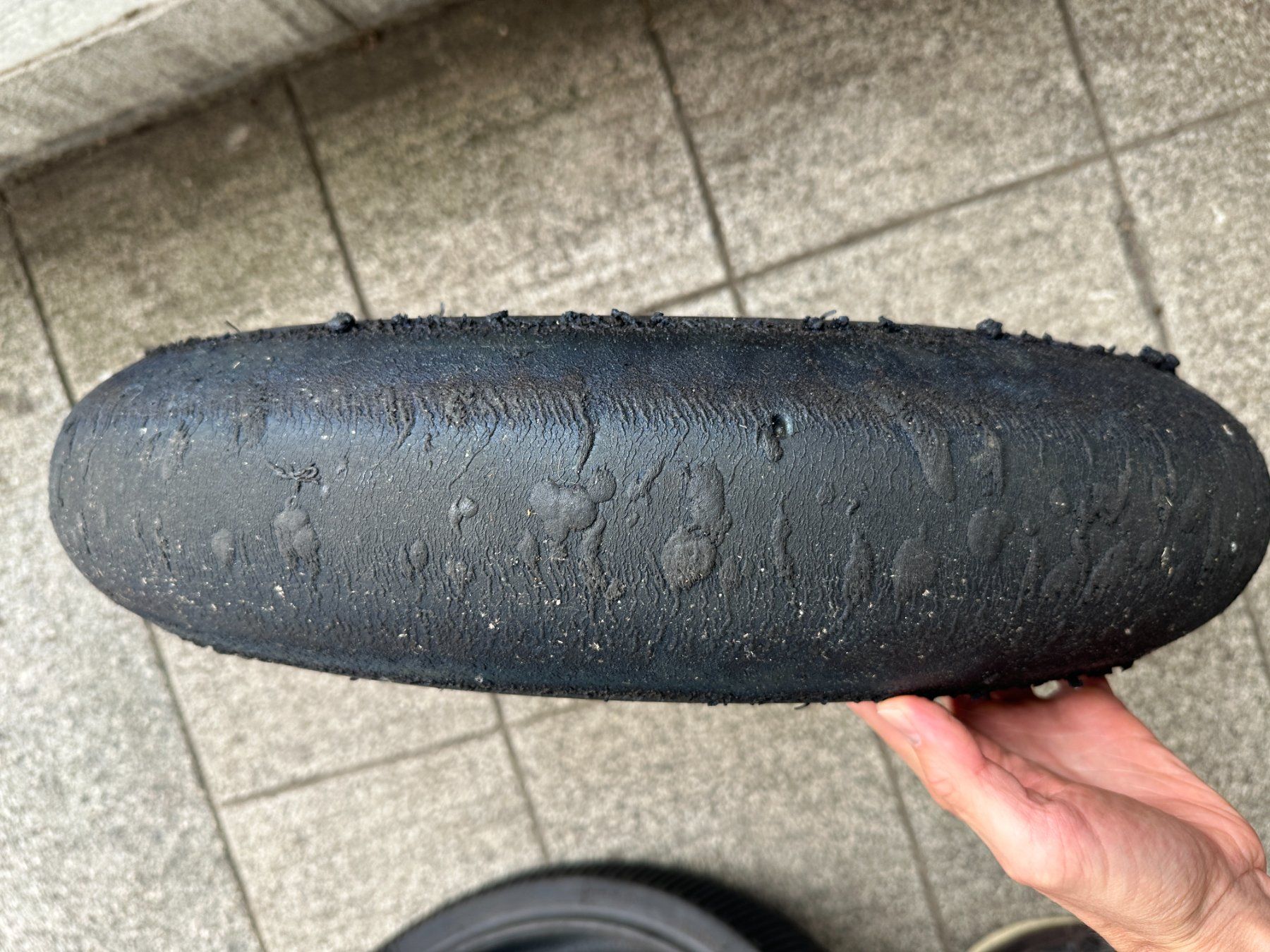 Michelin Pneumatici & Ruote complete: Slick Michelin Power Performance Medium Front 120 70 DOT 23 – Usato da Zürich venduto da JulesZHW 2