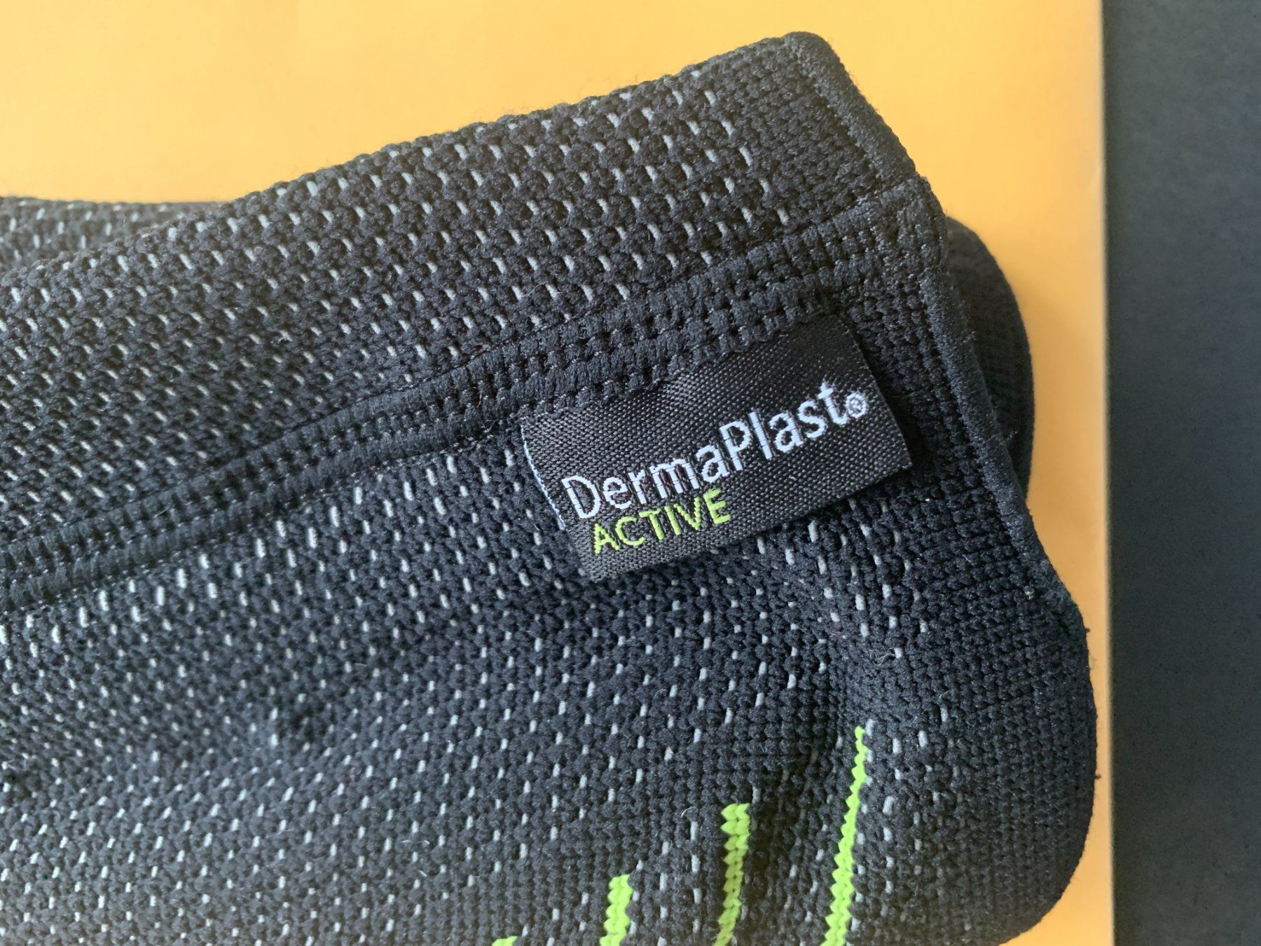 Hartmann Attrezzature mediche: DermoPlast Aktive Knieschoner – Nuovo (secondo la descrizione) da Neu St. Johann venduto da joebartli 3