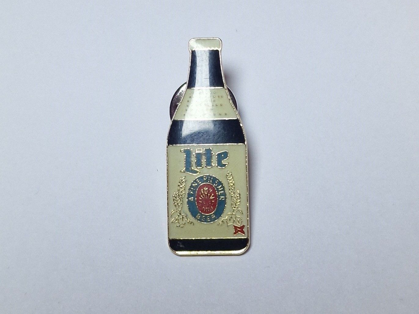 Placchette & Badge: Miller Lite Flasche Pin – Usato da Mitlödi venduto da Raphy1996