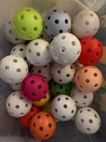 Unihockeybälle gemischt gebraucht 29Stk.