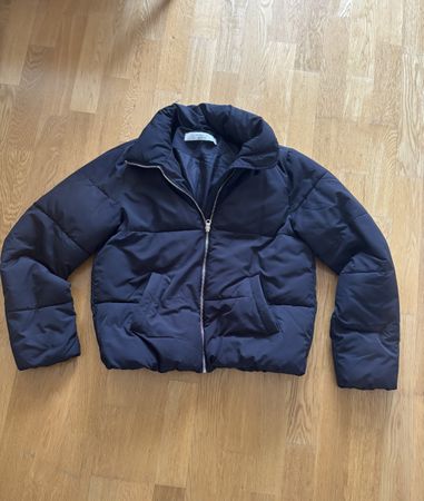 Jacqueline de Yong Winter Jacke, Grösse M, Schwarz! 