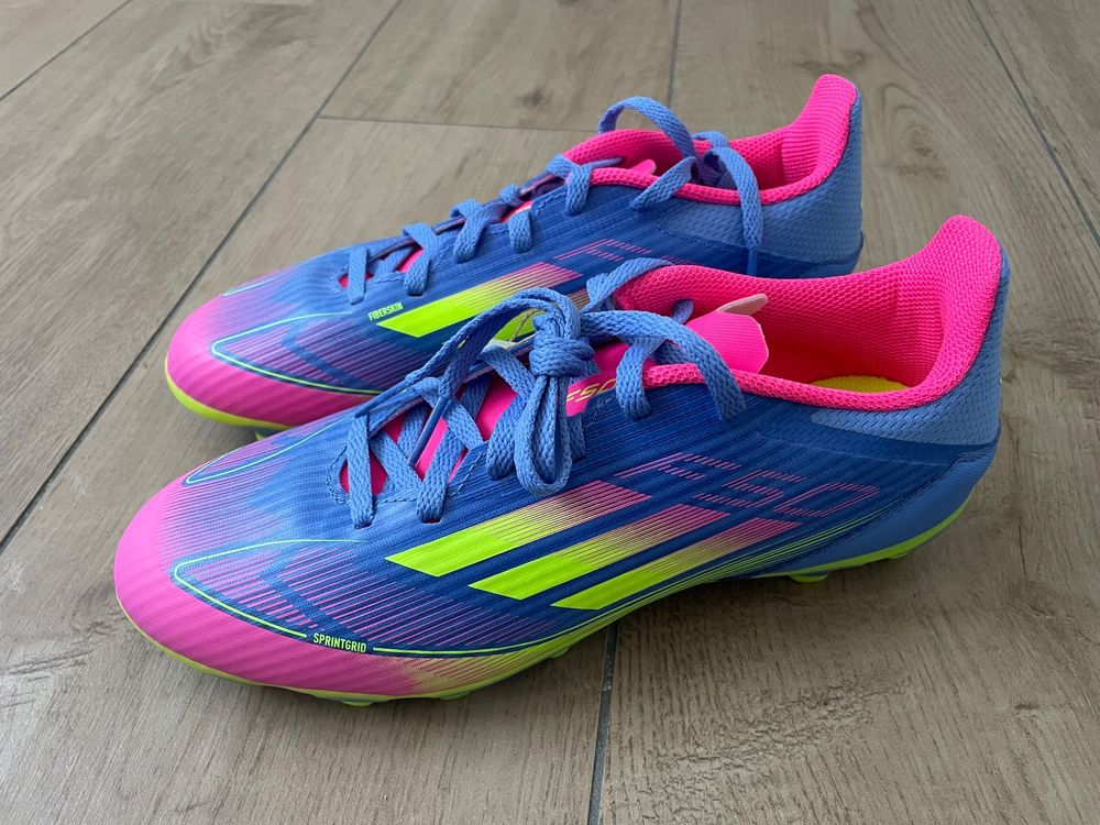 Fussballschuhe von Adidas 38 NEU (Neu und originalverpackt) in