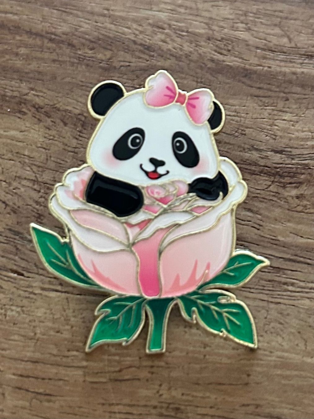 Plaquettes & Badges: Pin Panda Blume – Neuf avec emballage d'origine à Geneve par vane267