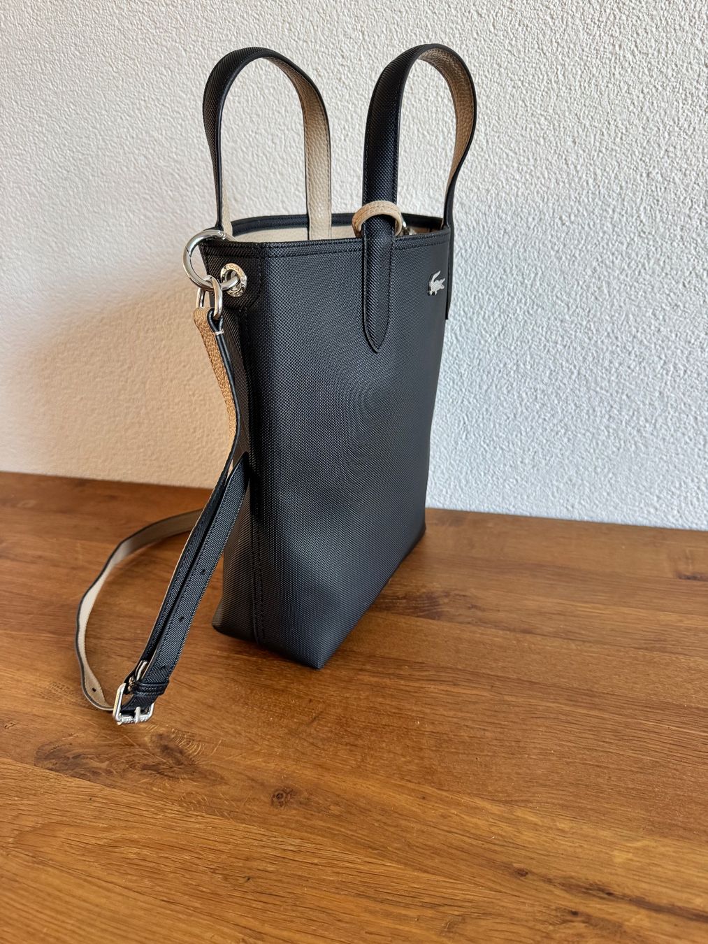 Lacoste Sacs femmes: Lacoste Tasche schwarz/beige – Neuf (Voir description) à Frauenfeld par max11116 1