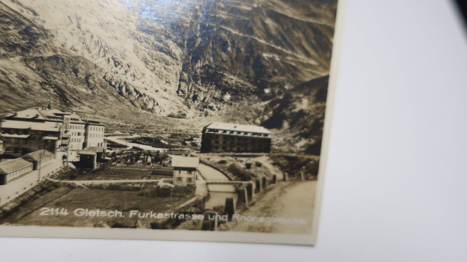 Cartoline postali: Gletsch Furkastrasse und Rhonegletscher – Usato da Cormoret venduto da Pascalll2001 2