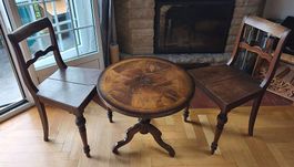 Table basse et 2 chaises 