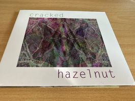 Hazelnut - Cracked