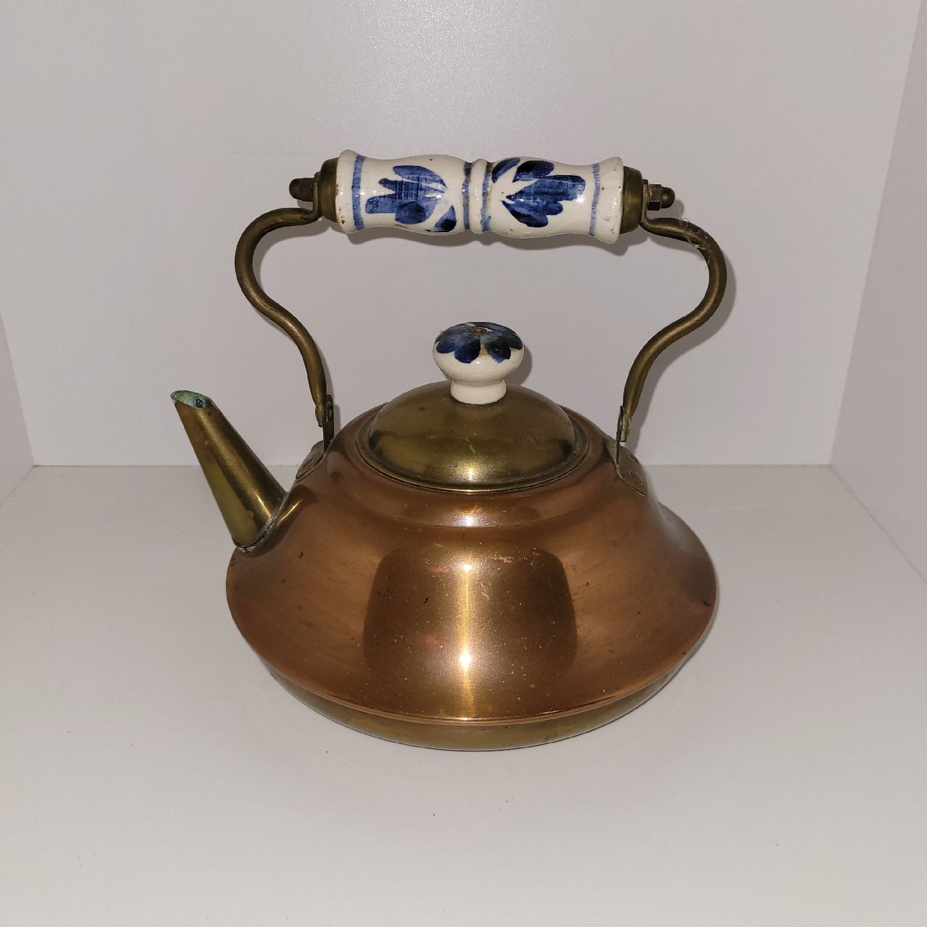 Teiere: Ancienne théière en cuivre – Usato da Rocourt venduto da PapyCH