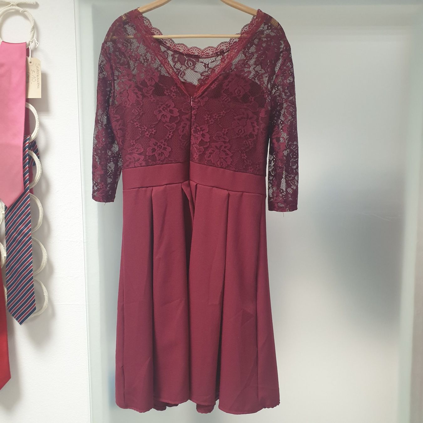Kleider: Spitzenkleid – Neu (gemäss Beschreibung) aus Zofingen von siana.m 1
