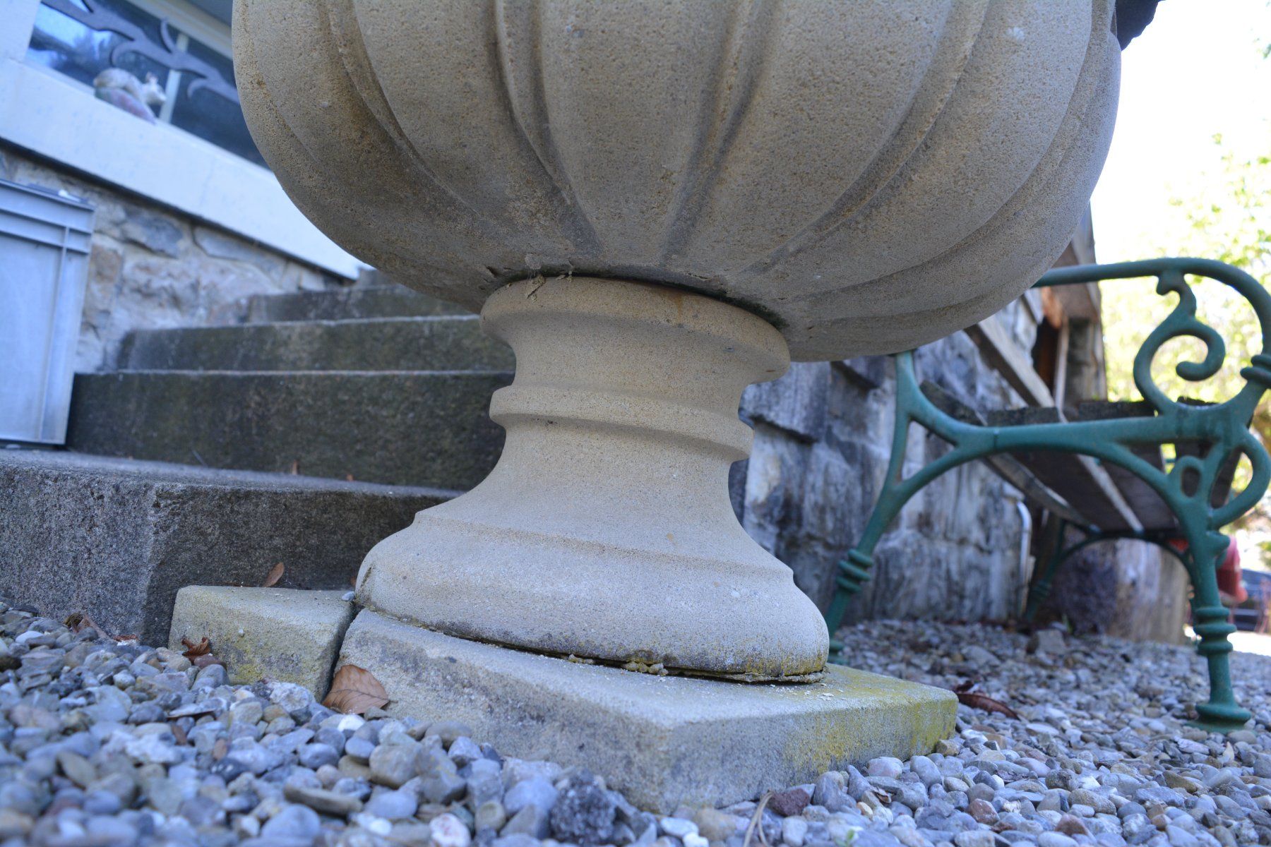 Blumentöpfe: 2 GROSSE SCHWERE SANDSTEIN BLUMENTÖPFE MIT PATINA – Gebraucht aus Weissbad von Usw63 9