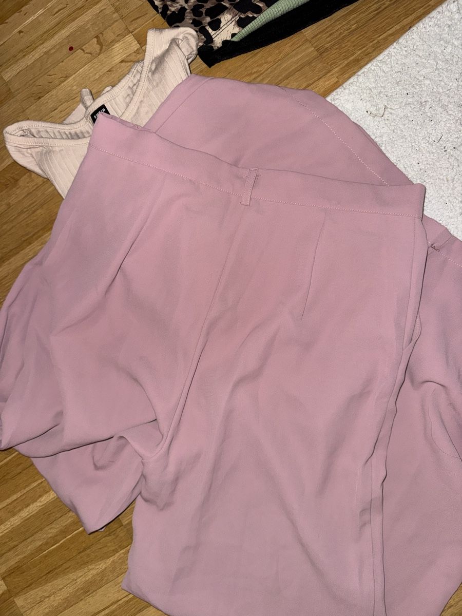 Shein Hosen: Rosa Stoffhose  – Gebraucht aus egerkingen von cin_vqn7 2